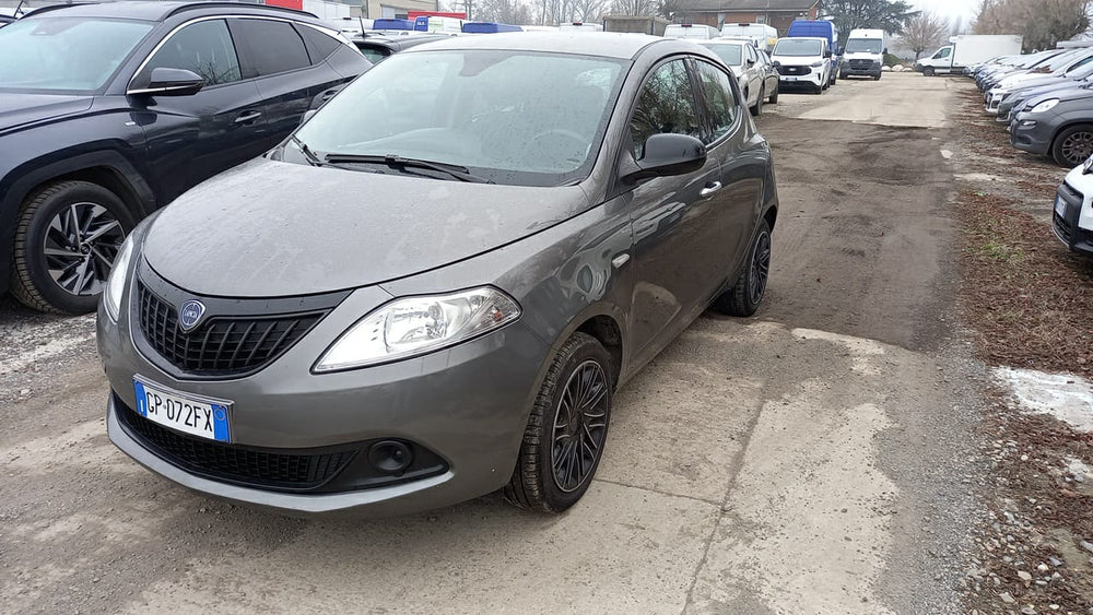 LANCIA YPSILON 1.0 FIREFLY HYBRID SILVER PLUS S&S 70 CV