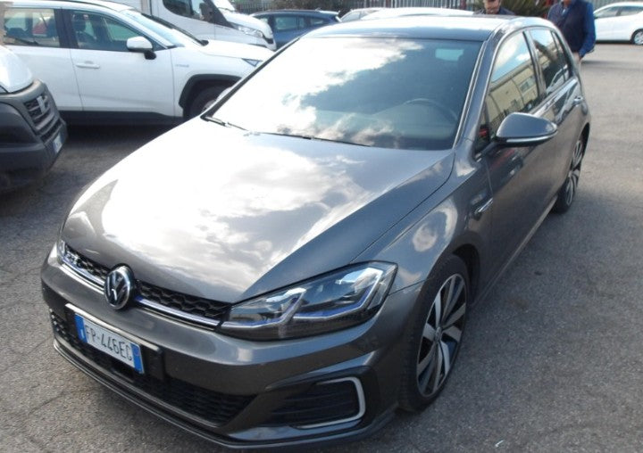 Volkswagen Golf 5p 1.4 tsi Gte plug in Hybrid dsg Sequential Hybrid km 89.773.  Anno 03/2018.      Prezzo 13.900