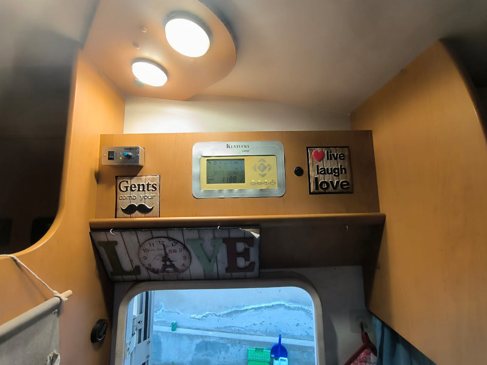 Kentucky Corral 3 anno 06/2007, km 87.600  Ford Transit 2.5 TDI (135cv),        prezzo 19.900