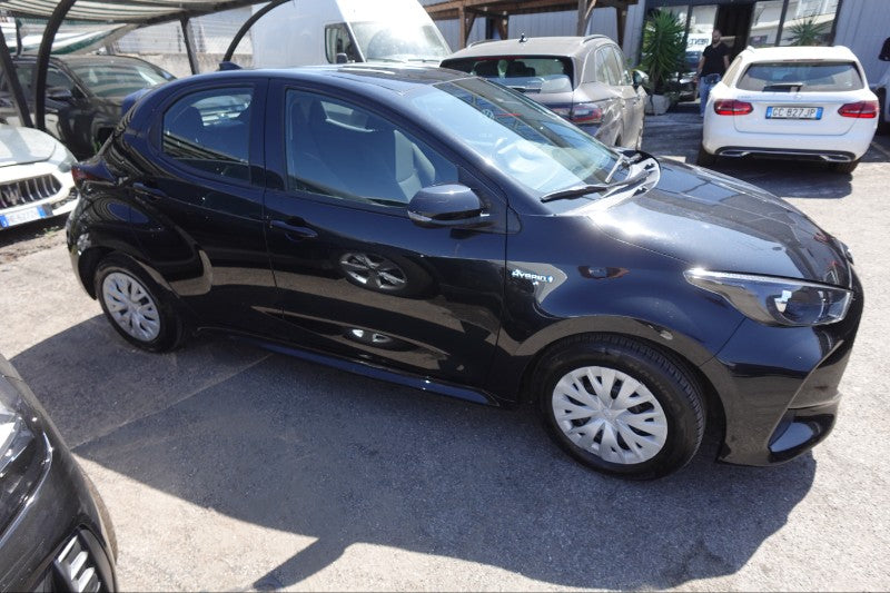 TOYOTA YARIS 1.5 HYBRID BUSINESS e-CVT