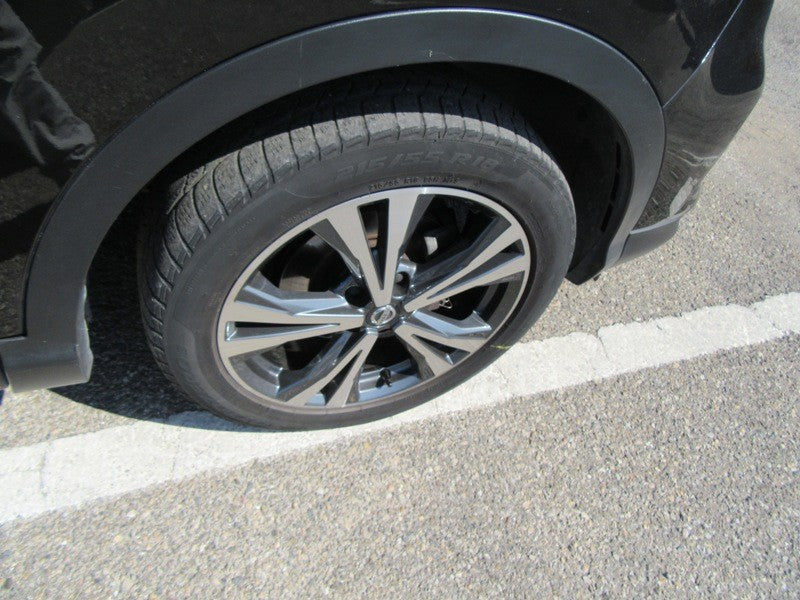 NISSAN Qashqai 1.6 dCi N-Connecta 130 CV - Nero Metalizzato