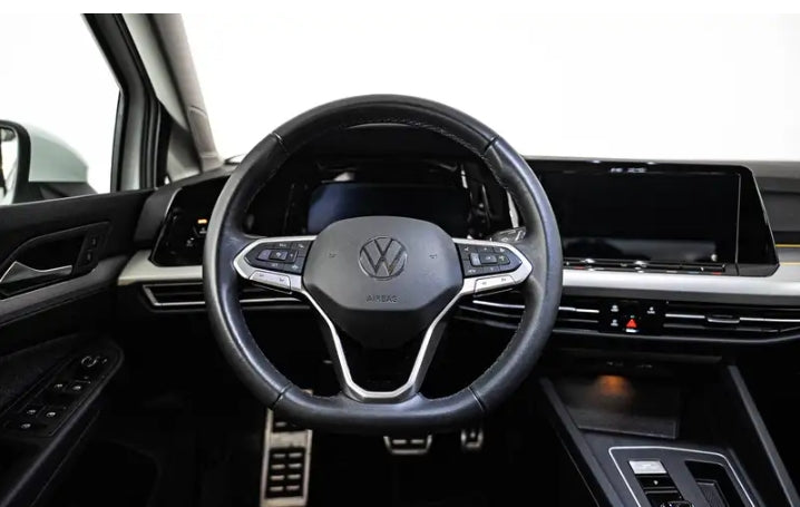 Volkswagen Golf 1.0 etsi evo Life 110cv dsg Sequential Hybrid
(110PS), Hybrid, , 98933 km, 02/03/2023 
Prezzo 13900