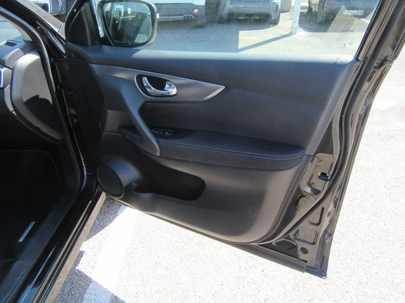 NISSAN Qashqai 1.6 dCi N-Connecta 130 CV - Nero Metalizzato
