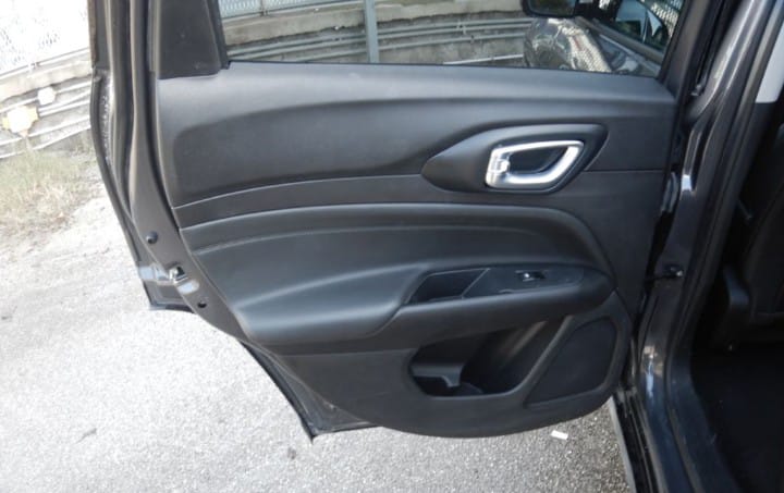 Jeep Compass 1.3 turbo t4 phev S 4xe auto Automatic PHEV Petrol
(180cv), 84296 km,