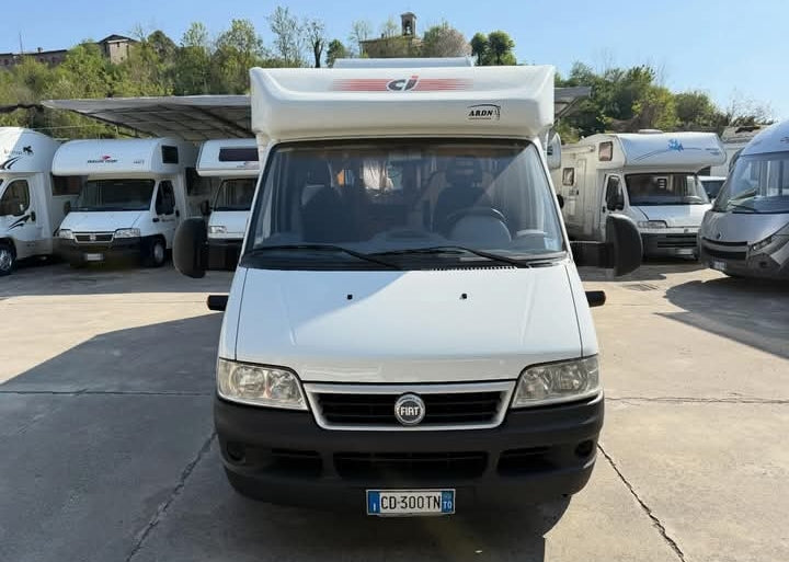 ❌. Venduto ❌Ci International riviera 55p anno 2003 km 130000.         Prezzo 14.900