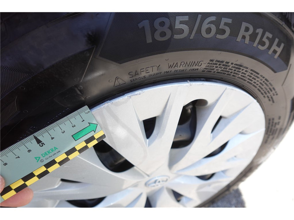 TOYOTA YARIS 1.5 HYBRID BUSINESS e-CVT