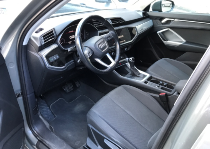 Audi Q3 35 2.0 tdi Business s-tronic Sequential Diesel.       Anno 11/2022 km100705