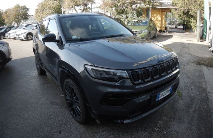 Jeep Compass 1.3 turbo t4 phev S 4xe auto Automatic PHEV Petrol
(180cv), 84296 km,