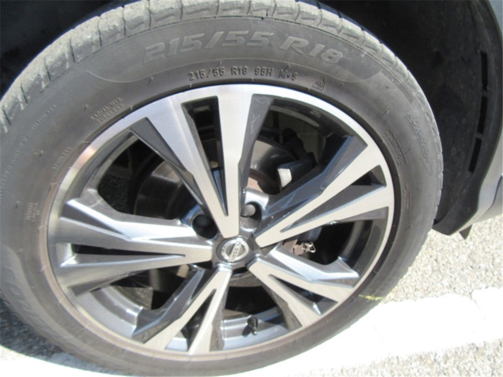 NISSAN Qashqai 1.6 dCi N-Connecta 130 CV - Nero Metalizzato