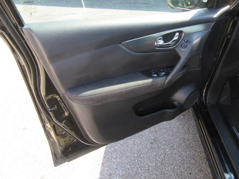 NISSAN Qashqai 1.6 dCi N-Connecta 130 CV - Nero Metalizzato