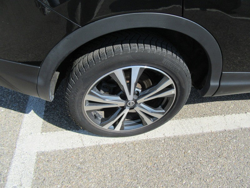 NISSAN Qashqai 1.6 dCi N-Connecta 130 CV - Nero Metalizzato
